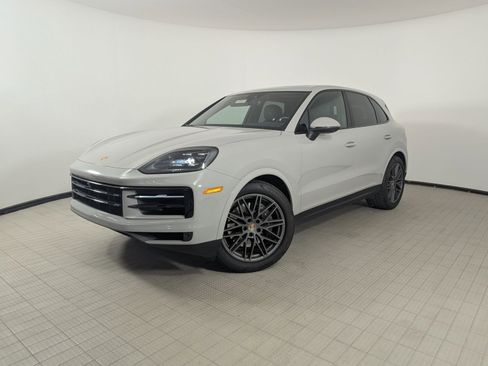 Certified 2024 Porsche Cayenne AWD/4WD image 1