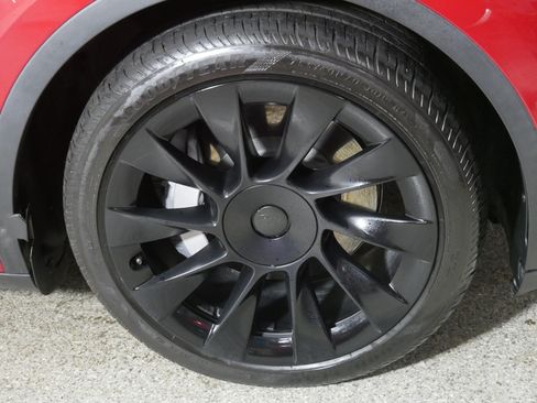 Used 2021 Tesla Model Y Long Range AWD/4WD image 15