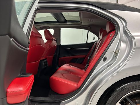 Used 2019 Toyota Camry XSE FWD image 27