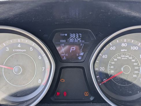 Used 2013 Hyundai Elantra GLS w/ Preferred Pkg FWD image 15