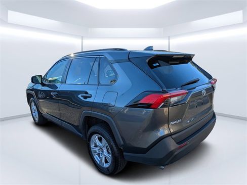 Used 2019 Toyota RAV4 XLE image 5