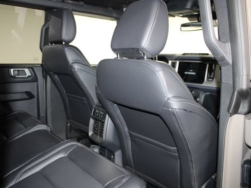 New 2026 Ford Bronco Outer Banks w/ Sasquatch Package AWD/4WD image 31
