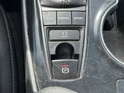 Used 2018 Toyota Camry XSE image 26