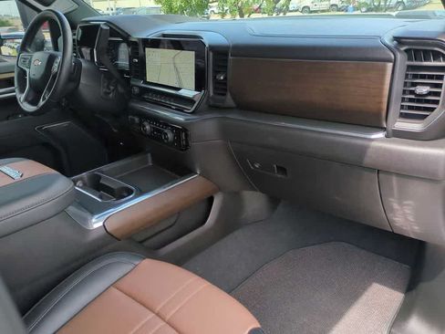 Used 2024 Chevrolet Silverado 3500 High Country w/ High Country Premium Package AWD/4WD image 30