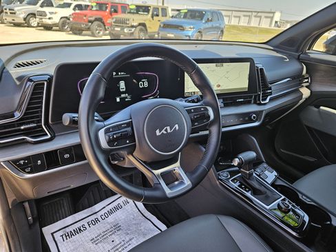 Used 2023 Kia Sportage X-Line w/ X-Line Premium Package image 16