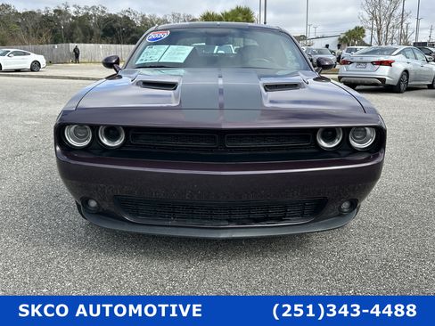 Used 2020 Dodge Challenger SXT w/ Blacktop Package image 8