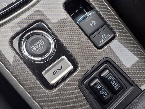 Used 2020 Mitsubishi Outlander SEL image 15