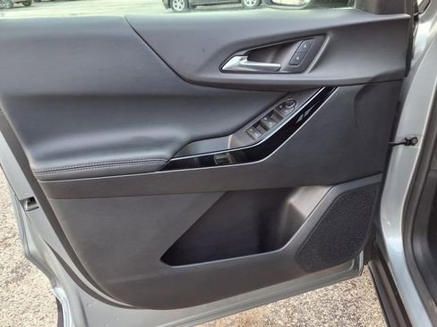 Used 2025 Chevrolet Equinox LT FWD image 42