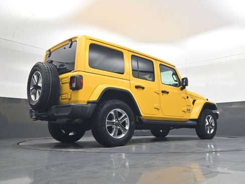 Used 2020 Jeep Wrangler Unlimited Sahara w/ Cold Weather Group AWD/4WD image 19