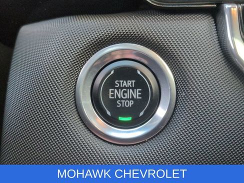 Certified 2023 Chevrolet Colorado Z71 w/ Z71 Convenience Package 2 AWD/4WD image 17