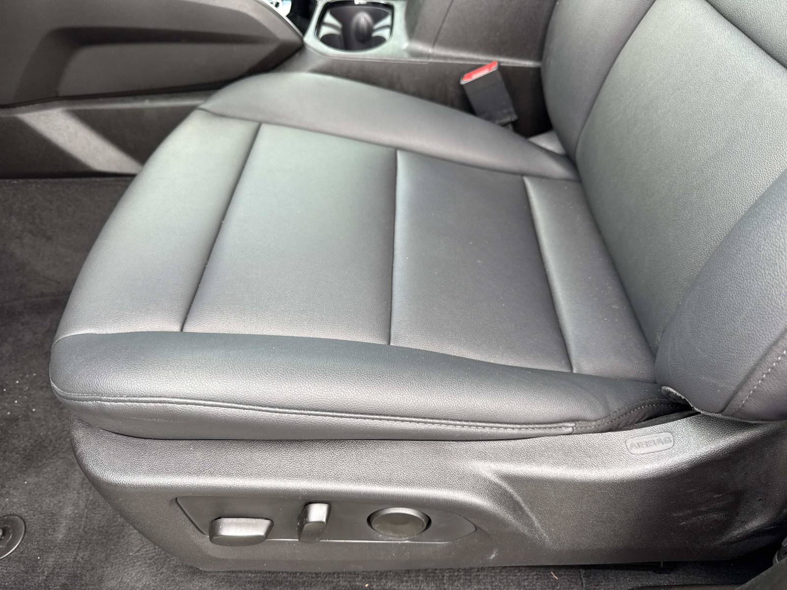Used 2026 Chevrolet Colorado Trail Boss AWD/4WD image 19