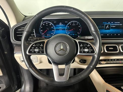 Certified 2022 Mercedes-Benz GLS 450 4MATIC image 26