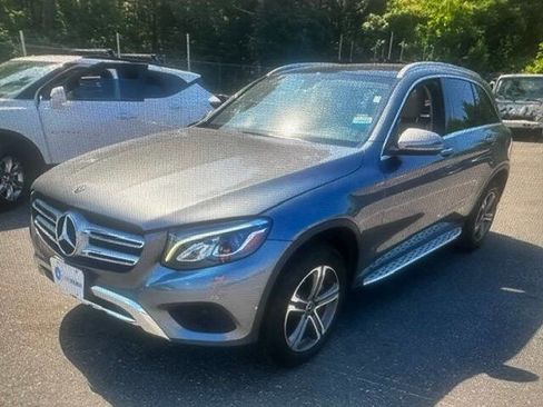 Used 2019 Mercedes-Benz GLC 300 4MATIC image 2