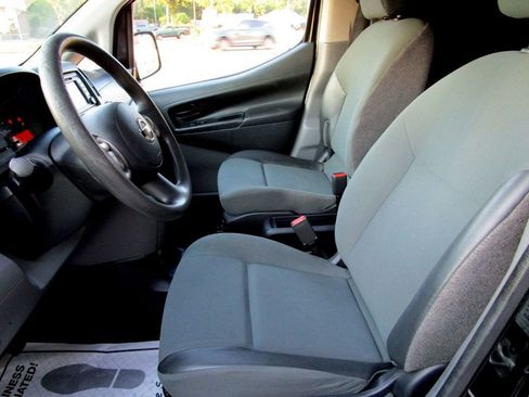 Used 2015 Nissan NV200 SV w/ Technology Package image 2