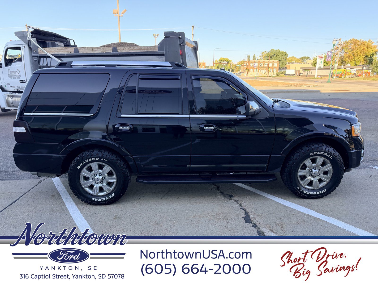 Used 2016 Ford Expedition Platinum AWD/4WD image 5