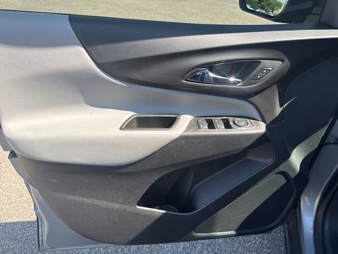 Used 2023 Chevrolet Equinox LS w/ Driver Confidence II Package image 25