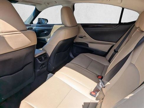 Used 2020 Lexus ES 300h w/ Premium Package image 19