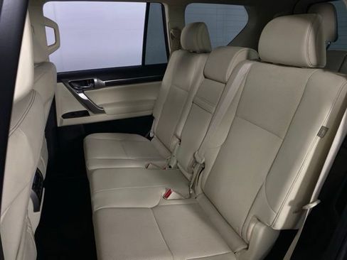 Used 2023 Lexus GX 460 Premium w/ Premium Package AWD/4WD image 17