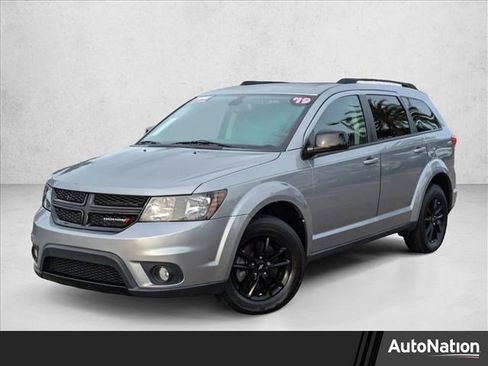 Used 2019 Dodge Journey SE w/ Blacktop Package image 1