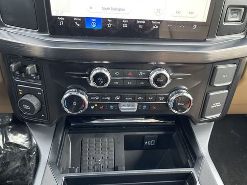 New 2026 Ford F250 Lariat w/ Black Appearance Package image 20