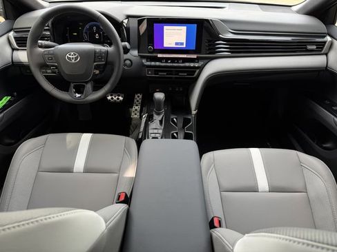 New 2026 Toyota Camry SE FWD image 11