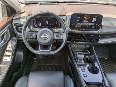 Used 2022 Nissan Rogue Platinum w/ Head-Up Display Package FWD image 17