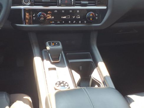 Used 2022 Nissan Pathfinder Platinum w/ Cargo Package AWD/4WD image 14