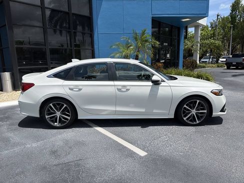 Certified 2024 Honda Civic Touring image 9