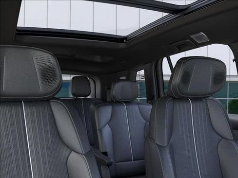 New 2026 Cadillac Vistiq Sport w/ LPO, Floor Liner Package AWD/4WD image 24
