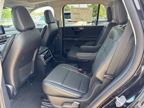New 2025 Lincoln Aviator Premiere image 7