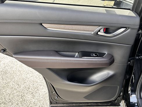 Certified 2025 MAZDA CX-5 Signature image 30
