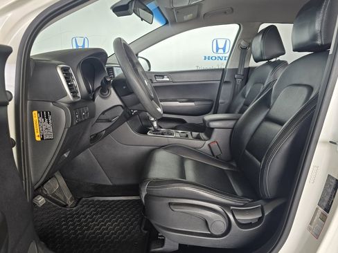 Used 2021 Kia Sportage LX image 6
