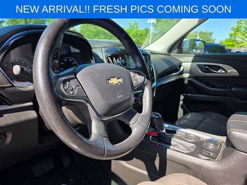 Used 2019 Chevrolet Traverse LT FWD image 7