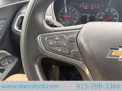 Used 2019 Chevrolet Equinox LS w/ LS Convenience Package image 14