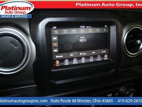 Used 2019 Jeep Wrangler Unlimited Sahara w/ Safety Group image 17