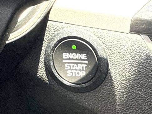 Used 2022 Ford Escape SEL w/ Technology Package FWD image 21