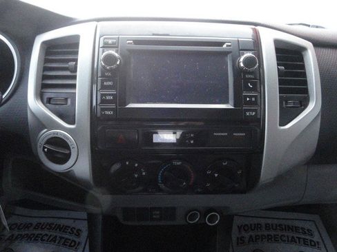 Used 2013 Toyota Tacoma 4x4 Access Cab V6 image 12