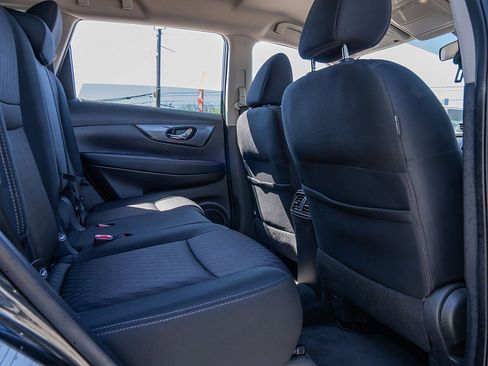 Used 2019 Nissan Rogue SV image 23