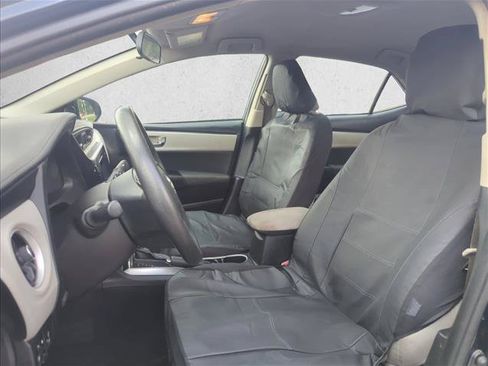 Used 2017 Toyota Corolla LE FWD image 18