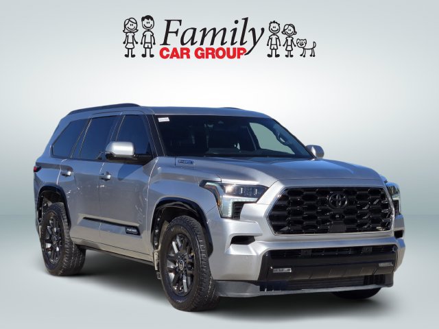 Used 2024 Toyota Sequoia Platinum AWD/4WD image 2