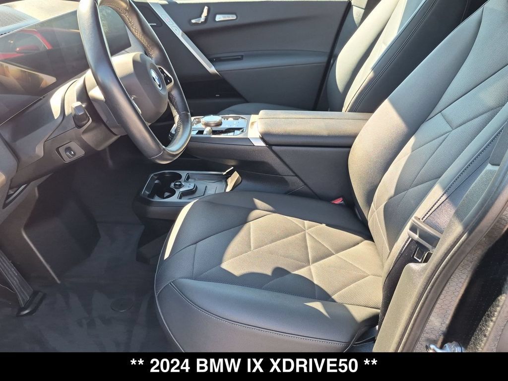 Used 2024 BMW iX xDrive50 w/ Premium Package AWD/4WD image 19