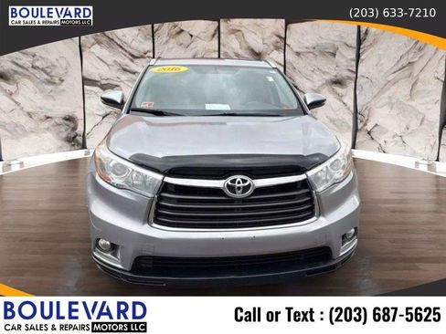 Used 2016 Toyota Highlander Limited image 2