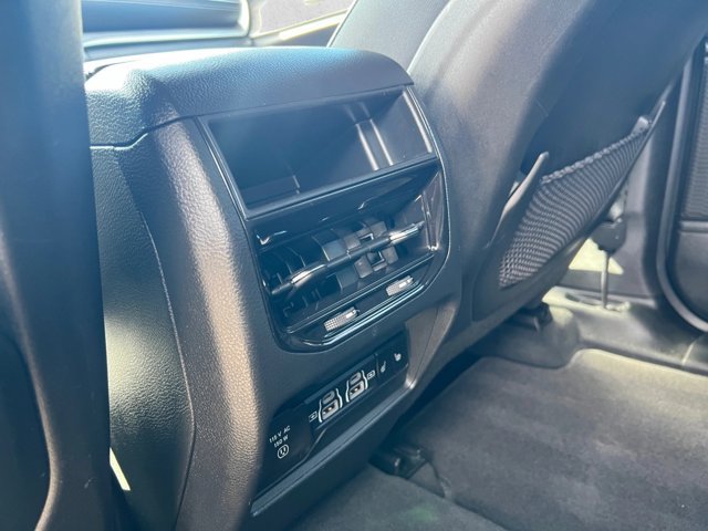 Certified 2025 Jeep Grand Cherokee Limited w/ Black Appearance Package AWD/4WD image 19