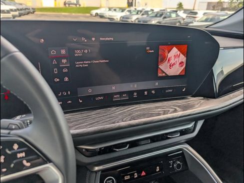 Certified 2025 Audi Q5 Premium AWD/4WD image 16