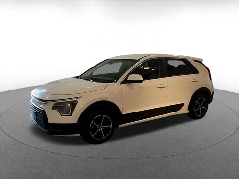 Used 2026 Kia Niro LX FWD image 7