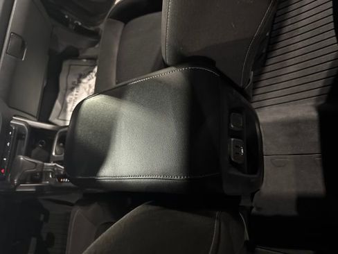 Used 2019 Chevrolet Colorado LT w/ Colorado RST Special Edition image 25