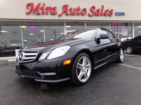 Used 2012 Mercedes-Benz E 550 Cabriolet w/ Appearance Pkg image 2