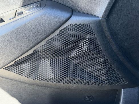 New 2026 Kia Seltos LX image 17