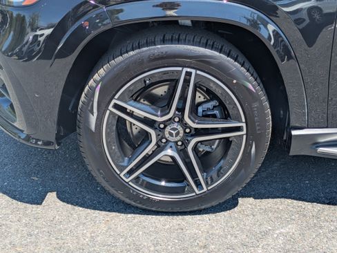 New 2026 Mercedes-Benz GLS 450 4MATIC image 10