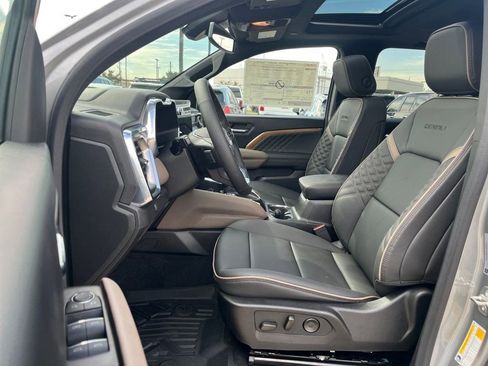New 2026 GMC Canyon Denali image 13